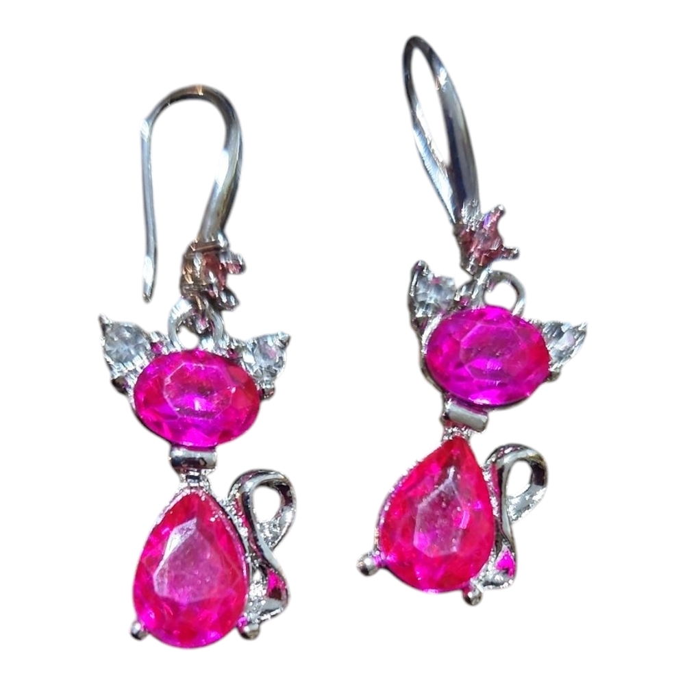 Elegant Pink Cat Earrings